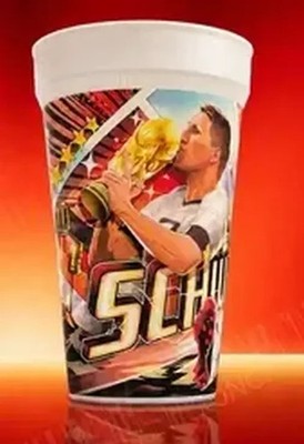 McDonald s Bastian Schweinsteiger FIFA WM Becher Originalverpackt Sammelbecher