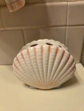 Ceramic Toothbrush/Brush Holder Pink Tan Scalloped Seashell vintage