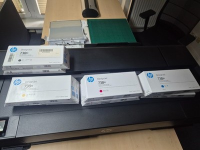 Druckerpatronen HP Designjet 738M, 8 Stk, 2x schwarz, 2xgelb, 2xMagenta, 2x Cyan