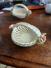 Cesto piccolo in porcellana italiana con doppio manico ritorto