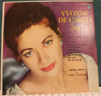 DE CARLO, YVONNE---YVONNE DE CARLO SINGS