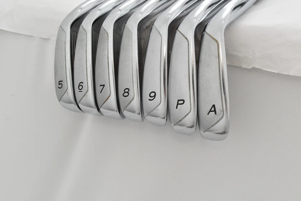 Lefty MINT TaylorMade R11 Irons Set 5-6-7-8-9-P-A PW AW Regular LH Golf Clubs - Image 2 of 4