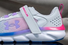 UNDER ARMOUR ASSERT 9 shoes for girls, NEW AUTHENTIC, US size YOUTH 3