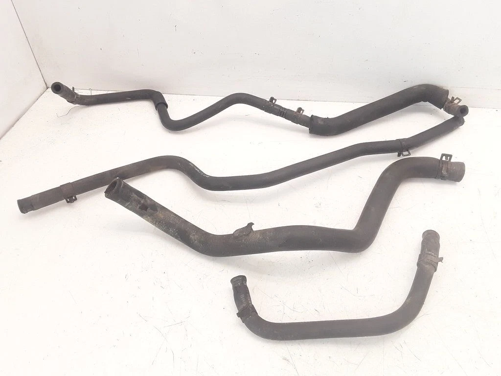 Chevrolet Captiva 2.4i 100kW Petrol 2007 Engine coolant pipe hose 