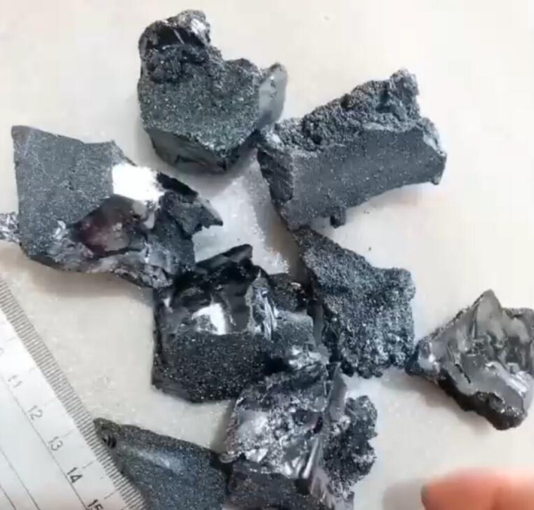 Bloque de cristal de boro puro 99,99 % alta pureza B partículas de boro de cristal elemental