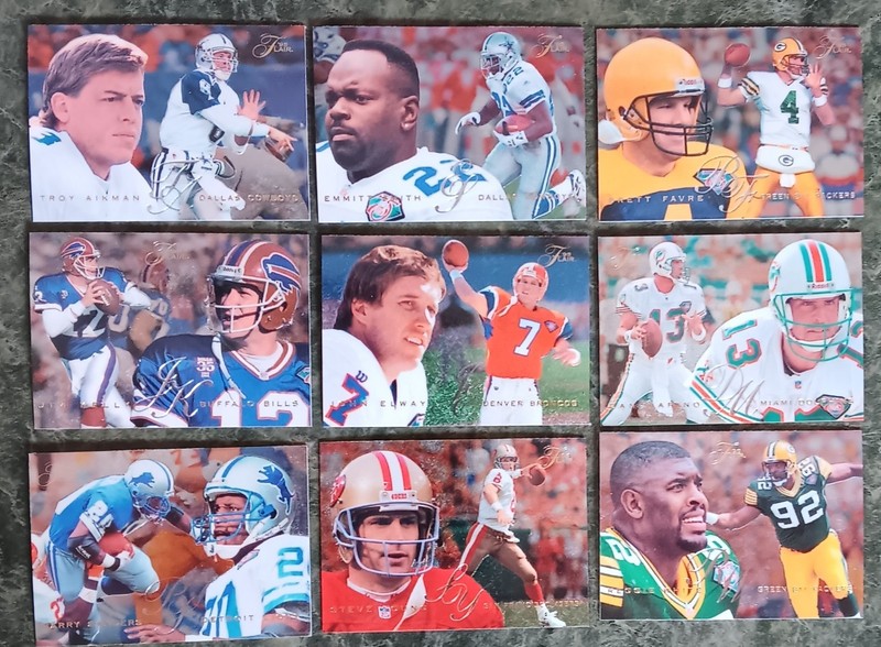 1995 FLAIR 220 CARD FOOTBALL SET---SET  MARINO ELWAY SANDERS MONTANA