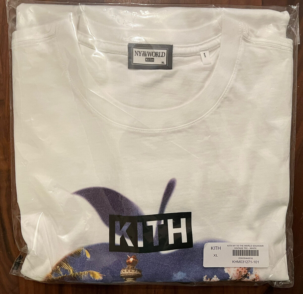 Kith New York to the World™ Souvenir Vintage Tee in White Kith New York to the World™ Souvenir Vintage Tee in White