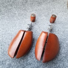 Vintage Adjustable Pair Florsheim Wood Shoe Tree Stretchers Marked 4 Split Toe