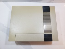 Original Nintendo NES Console Tested Zapper Controller 5 Games Genie Eliminator