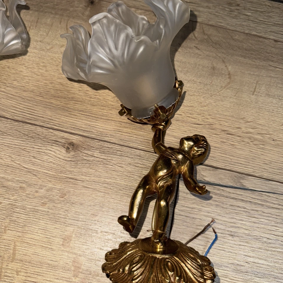 Paire D ´APPLIQUE BRONZE CHERUBIN ANGELOT AVEC TULIPE BLANCHE - Photo 2/4
