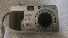 Olympus CAMEDIA C-7000 Zoom 7.1MP Digital Camera - Silver - with Battery TT507