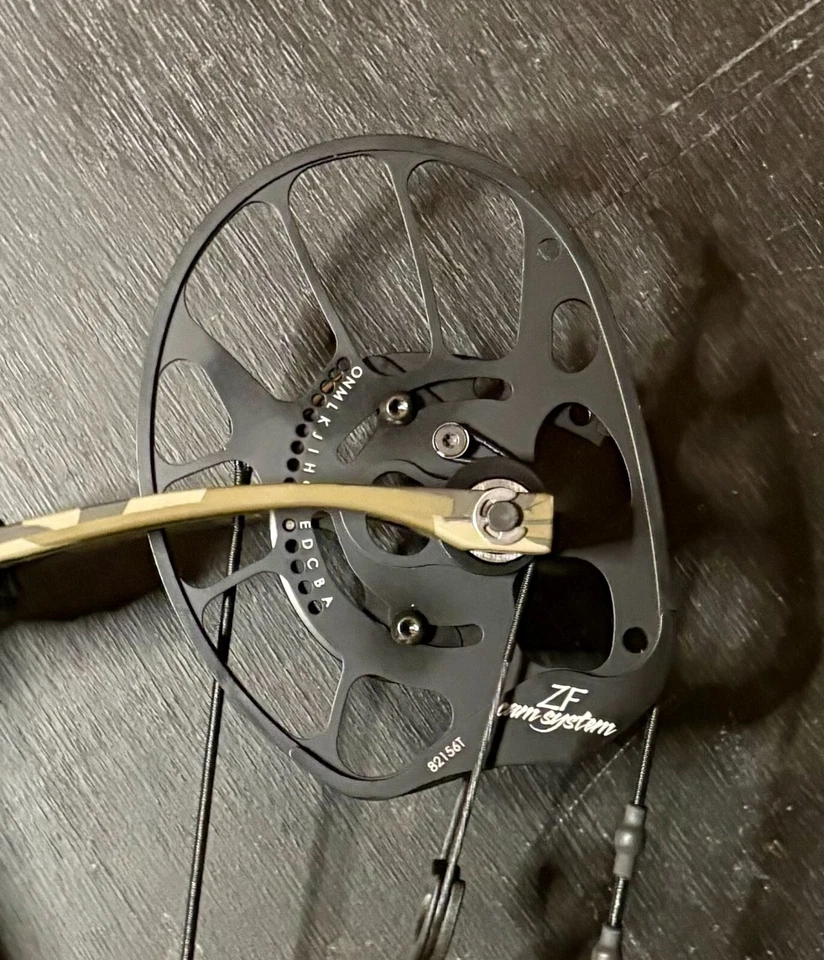 PSE Drive NXT ZF Cam RH Bottomlands Camo 70LB New - Image 3 of 3