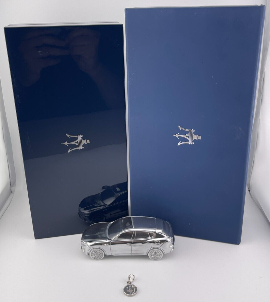 Maserati Levante Novelty Gift Box With Metal Mini Car 1/43 Key