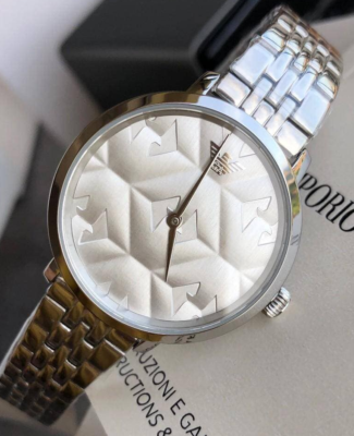 エンポリオアルマーニ レディース 腕時計 ステンレス AR11213 Emporio Armani AR11213 Slim Silver Tone Women's Watch 32mm