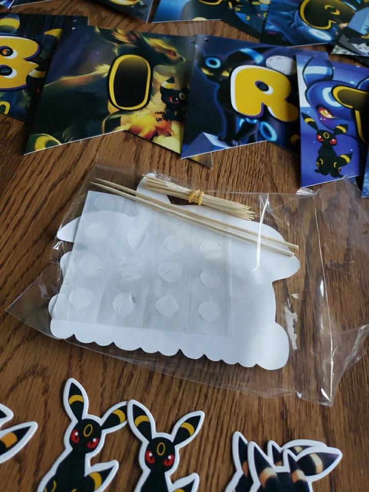 Pokemon 14 Piezas Suministros para Fiesta de Cumpleaños 1 Pastel + 12 Cupcakes Toppers, 1 Letrero Colgante Foto 4 de 4