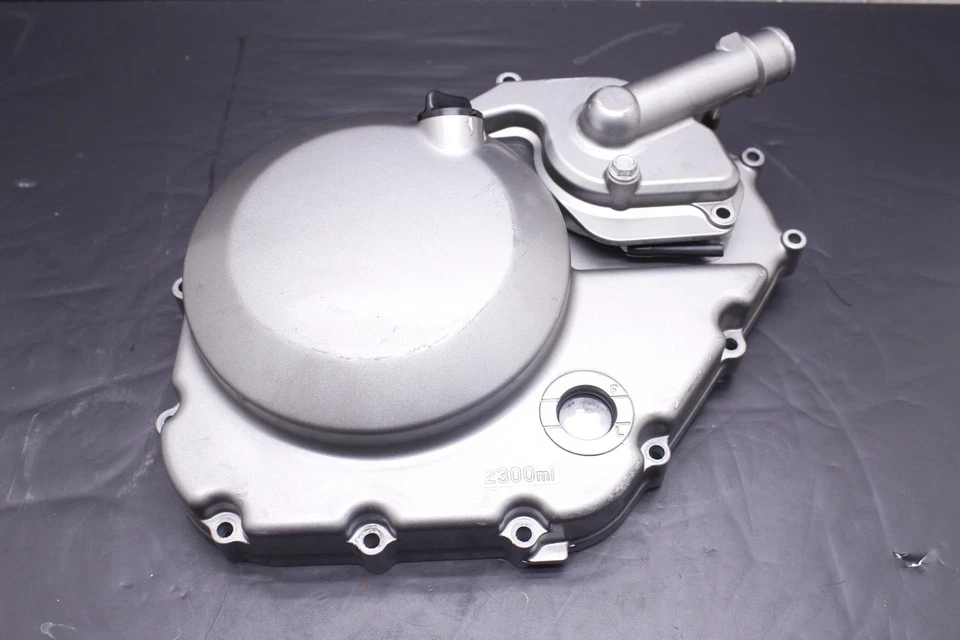 2003 Suzuki Sv650 Clutch Side Engine Motor Cover R8.BX15 Foto 2 de 4