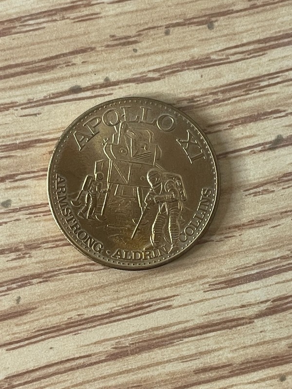 Apollo XI Moon Landing 1969 Souvenir Coin Medal Token