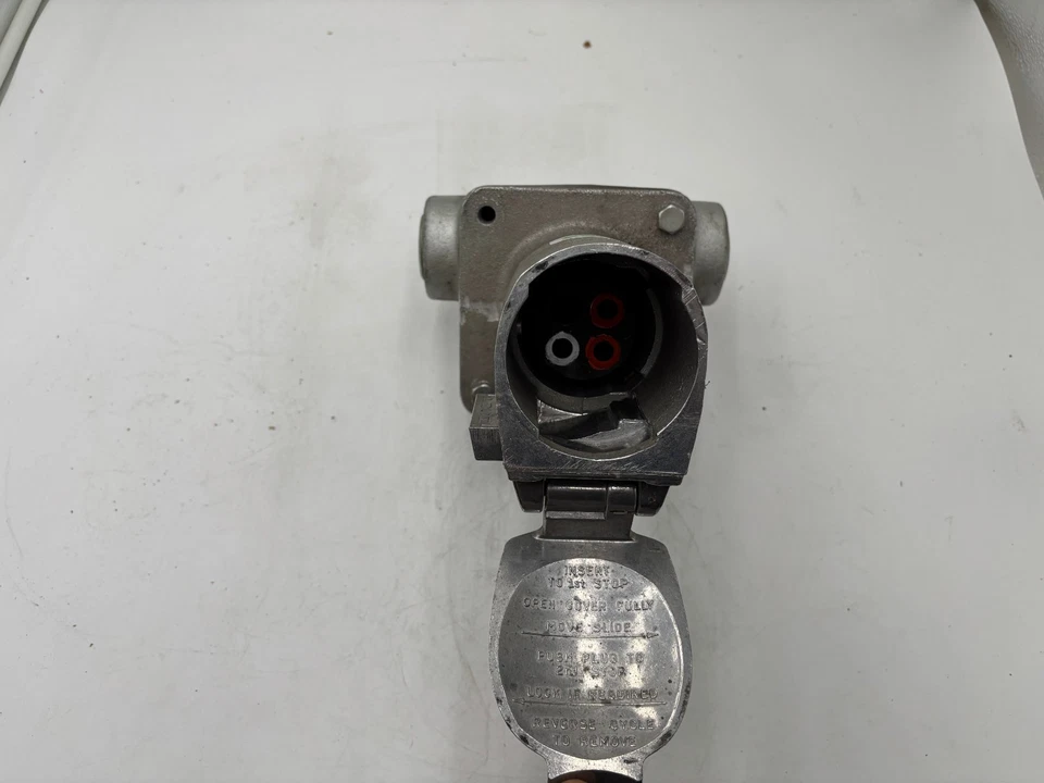 Receptáculo de acción retardada Appleton CES-6034 3 cables 4 polos 3 fases Foto 3 de 3