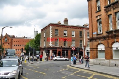 FOTO PUB 2011 DUBLIN KENNEDY'S BAR AM ENDE DER WESTLAND ROW KREUZUNG MIT FE