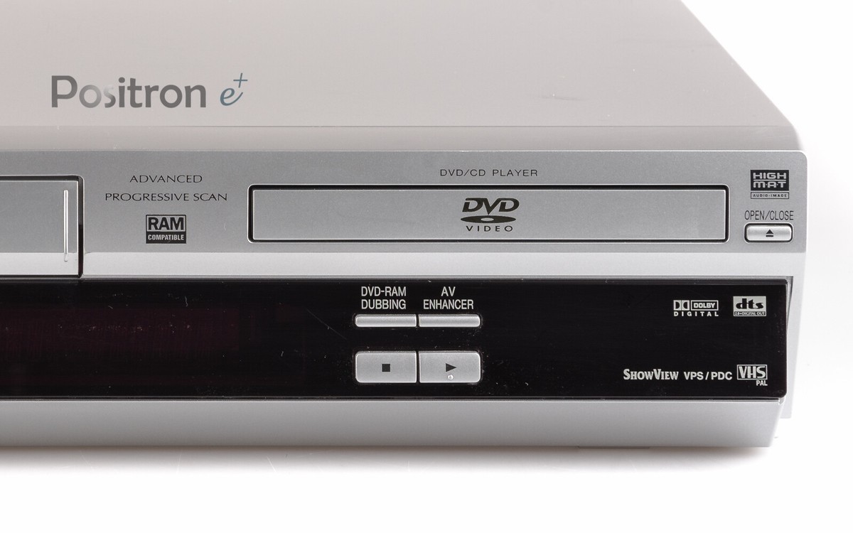 Panasonic NV-VP33 DVD VHS Kombination / SQPB / gewartet 1 Panasonic NV-VP33 DVD VHS Kombination / SQPB / gewartet 1