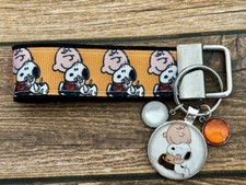 Key Fob Chain Holder Mini Strap Charlie Brown Snoopy Hug Charm RTS 3"
