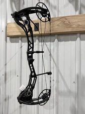 Bowtech CP28, RH, #70, 24.5"-30" DL, Black
