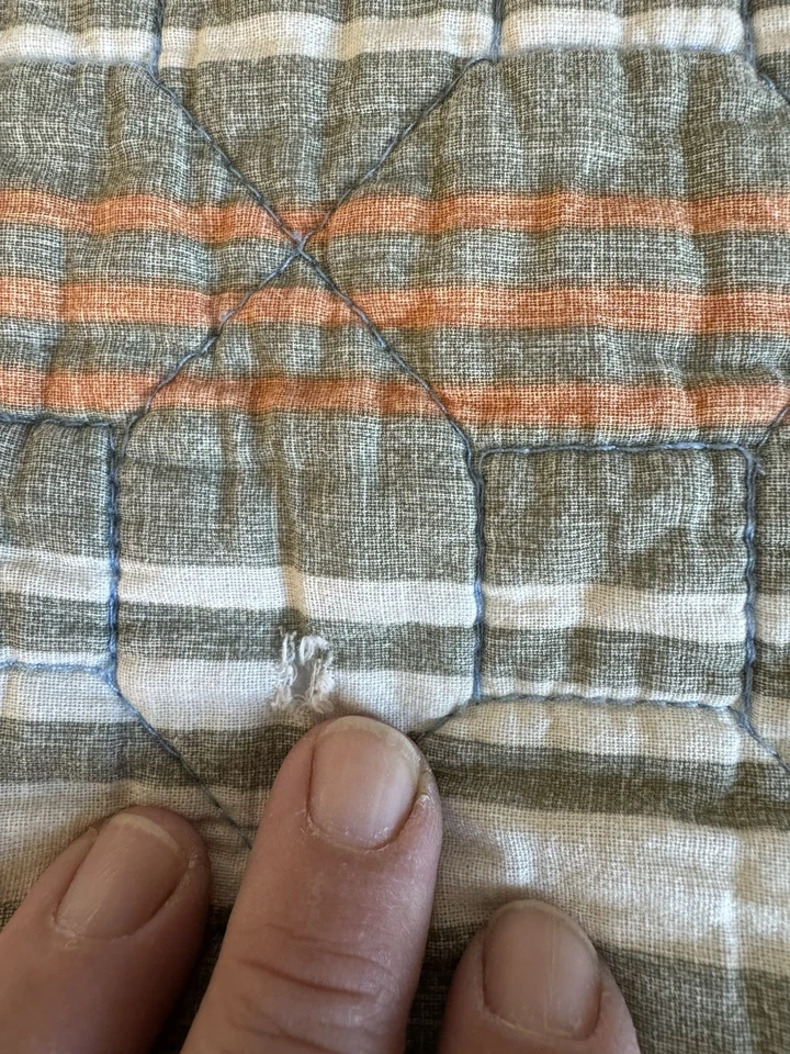 Eddie Bauer small Bedspread Blanket       56 By 45 - Image 3 of 4