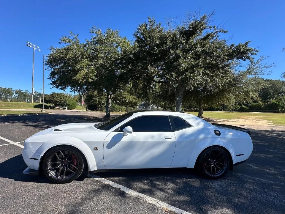 Dodge Challenger R/T Scat Pack 2021 Foto 4 de 4