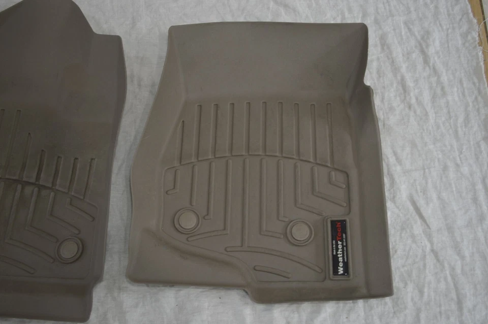 Cadillac Escalade 2013 Weather Tech revestimiento de piso HP primera fila marrón Foto 3 de 4