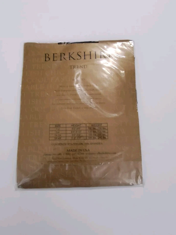 Колготки винтажные Berkshire Black Dot размер 3-4 сделано в США - Изображение 4 из 4