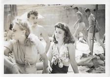 BEACH SCENE Vintage FOUND MID 20th CENTURY PHOTO Black+White ORIGINAL 52 52 Y