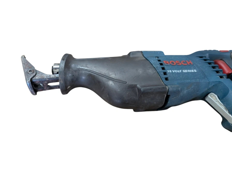 BOSCH RECIPROCATING SAW 18V Model 1646 + Battery !  - Image 4 of 4