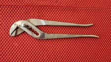 VINTAGE VLCHEK 7 POSITION TONGUE AND GROOVE PLIERS, 9 1/2" LONG, MADE IN THE U.S