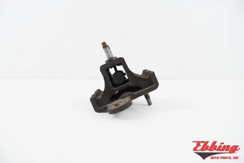 Rear Transmission Mount 3.8L AT ID: 25723646 Fits 2000-2005 Buick LeSabre 688052 - Image 3 of 4