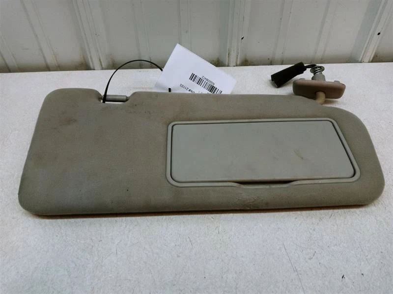 Parasol derecho pasajero Kia Sedona 2006-2012 con luz fabricante original usado probado Foto 3 de 4