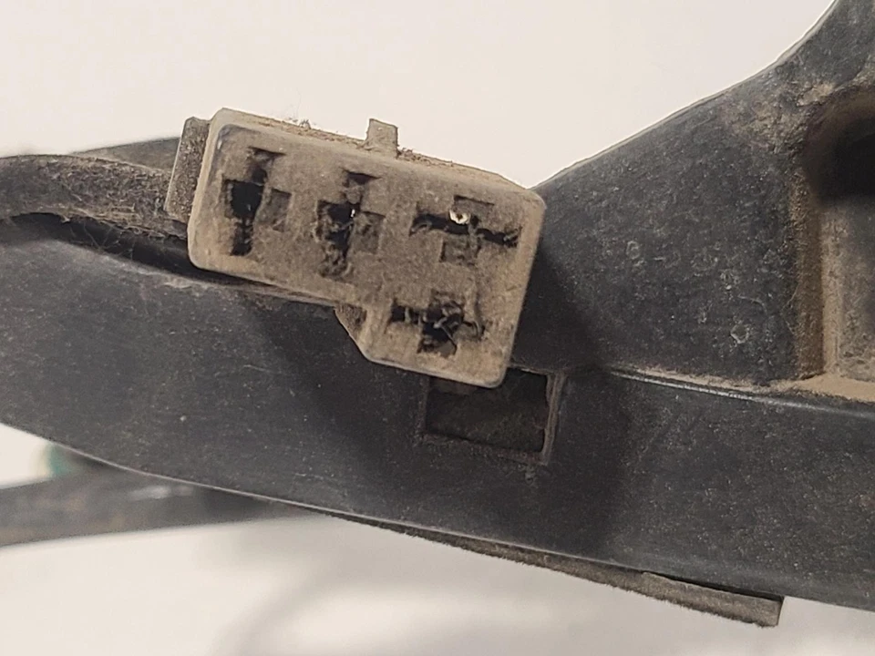 Espejo retrovisor izquierdo usado se adapta a: Chrysler New Yorker 1987 (tracción delantera) eléctrico izquierdo grado C Foto 2 de 4