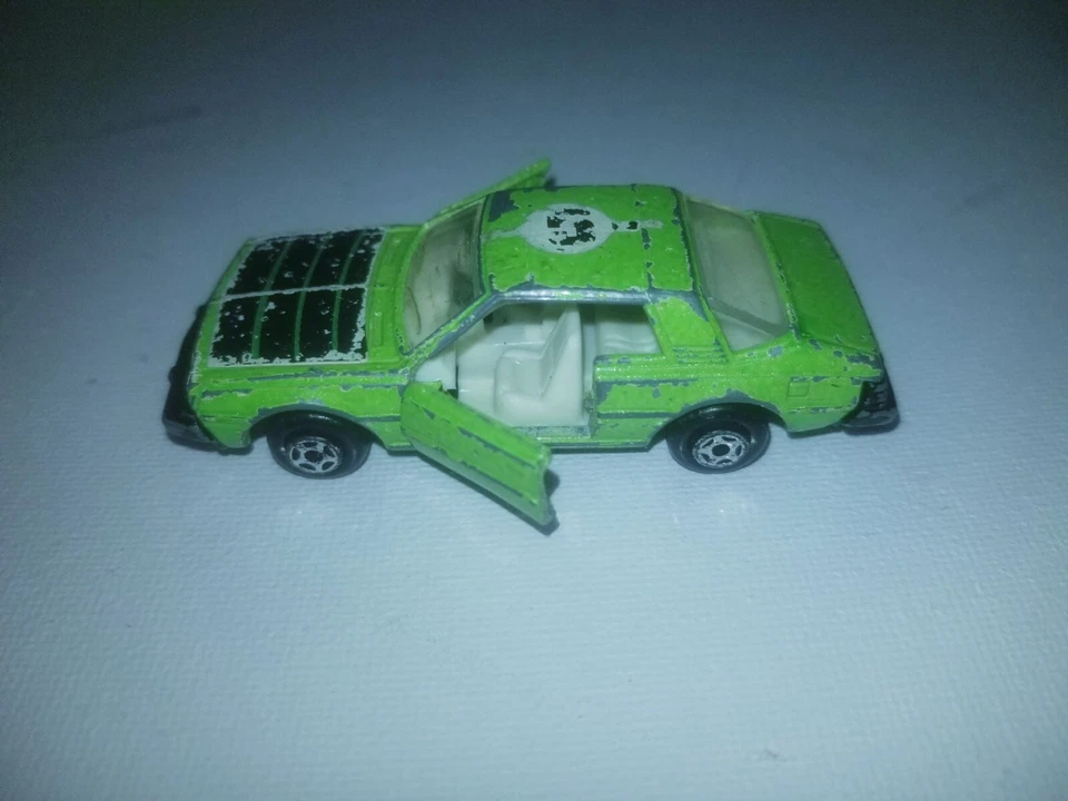 Lesney Matchbox Superfast Galant Eterna 1973 verde con puertas abiertas Foto 4 de 4