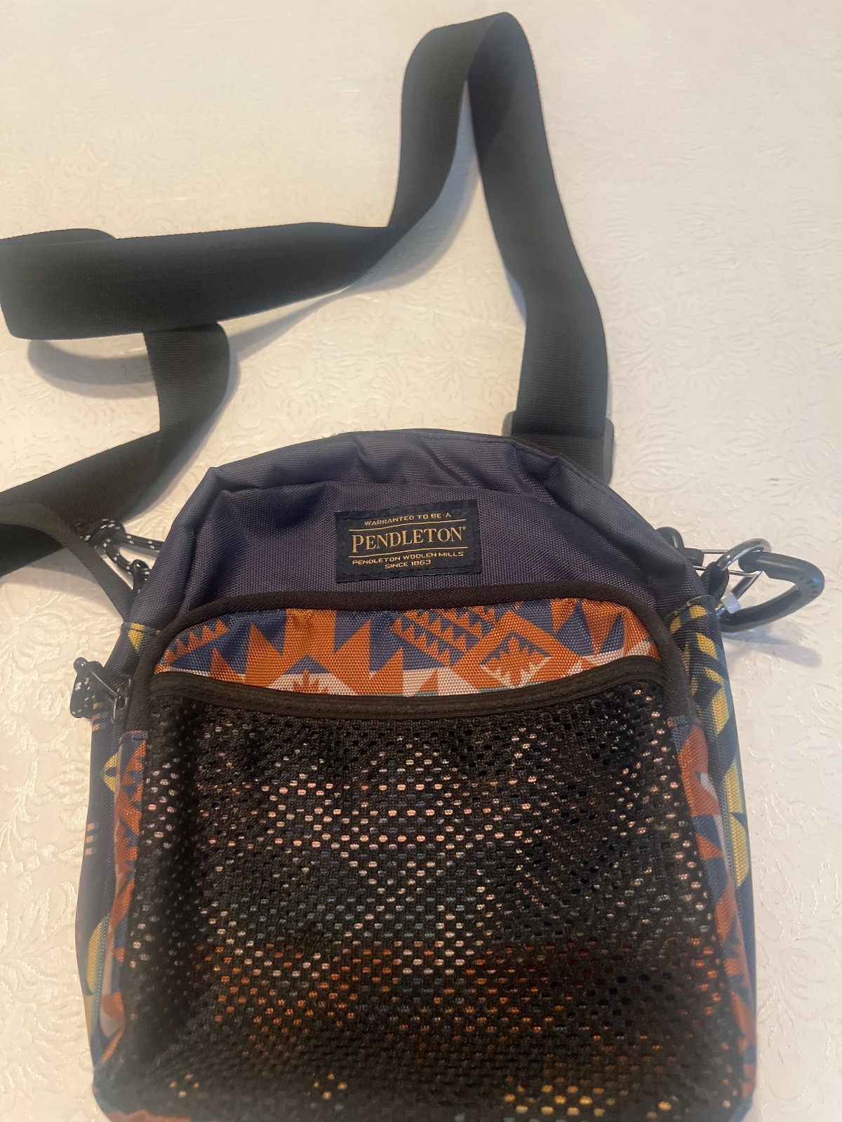 Pendleton Crossbody Aztec Design - image 1