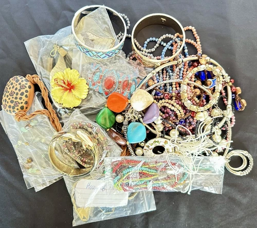 Reseller Estate Costume Jewelry Lot 162 – Vintage & Modern 2 Pounds
