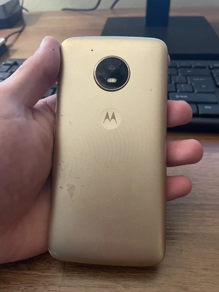 Смартфон Motorola Moto E4 XT1765 - 16 Гб - золотистый (MetroPCS) - Изображение 3 из 3