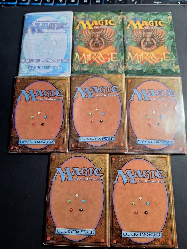 MTG LOT OF 8 VINTAGE RULEBOOKS - 4TH EDITION, ICE AGE, MIRAGE 1995 LEGACY