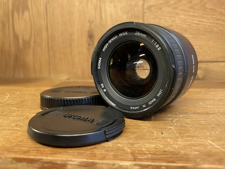 *Near Mint* SIGMA Aspherical High Speed Wide 28mm F.1.8 II AF Lens for Canon EF - Image 1 of 4