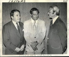 1973 Press Photo Jewish Welfare Federation's Harold Salmon with other members