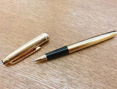 New Montblanc Meisterstück Rollerball Pen Gold Trim Luxury Office Gift