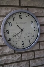 Gepflegte,große  Dunlop Sport Wanduhr,Wetterstaion mit Themometer und Hygrometer