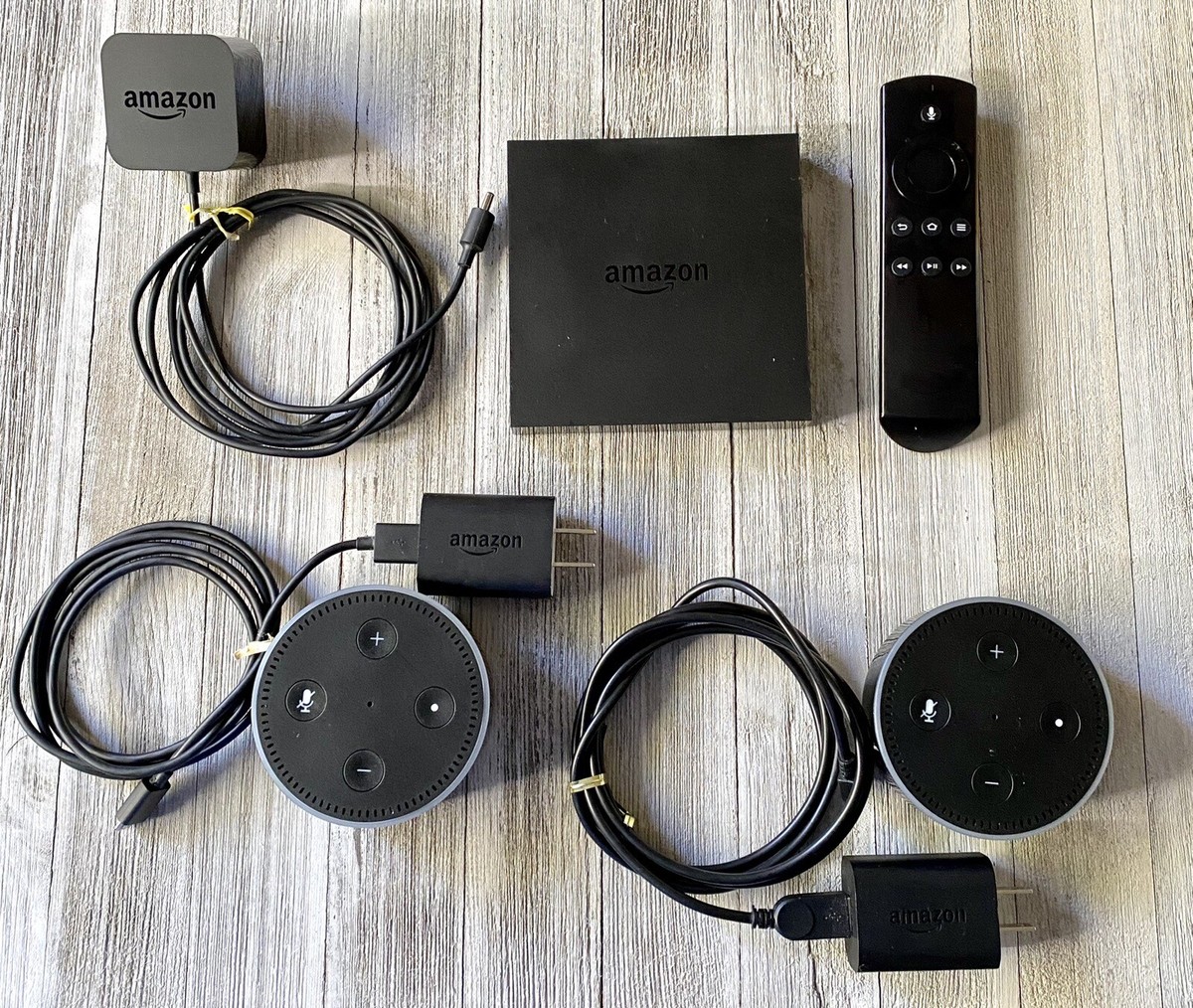 Amazon DV83YW Fire TV Media Box w/ adapter Amazon Echo Dots