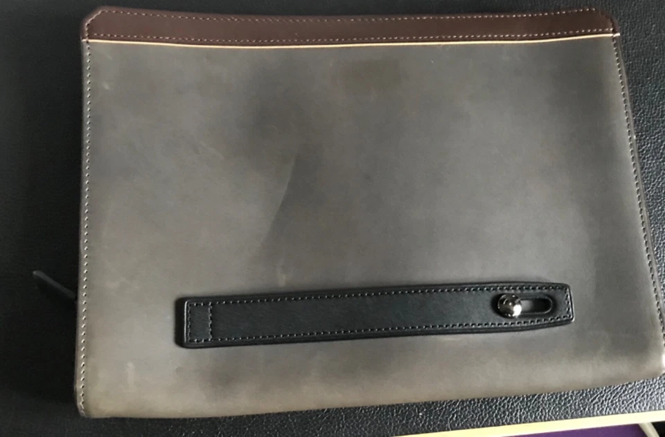 Tumi leather ipad Tablet Cover Case - Image 2 of 4