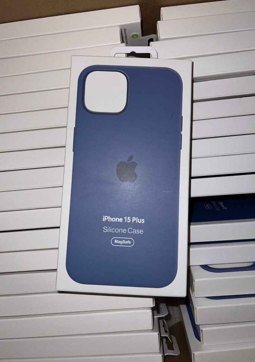 Apple iPhone15 125GB ブルー　ケース付 Genuine Apple Silicone Case MagSafe iPhone 15/Plus/Pro/ProMax