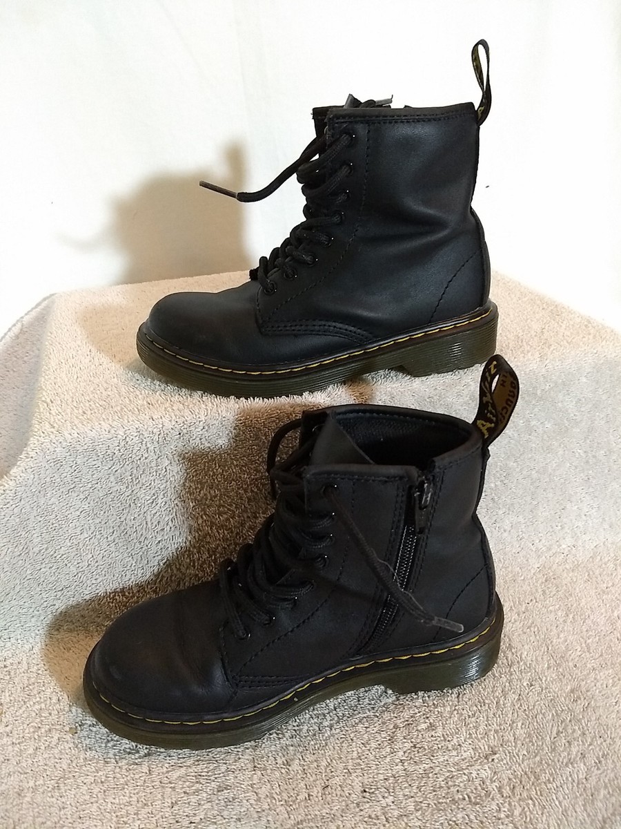 Dr. Martens Kids Unisex Black Leather Boots (w/ zipper), Size: 13