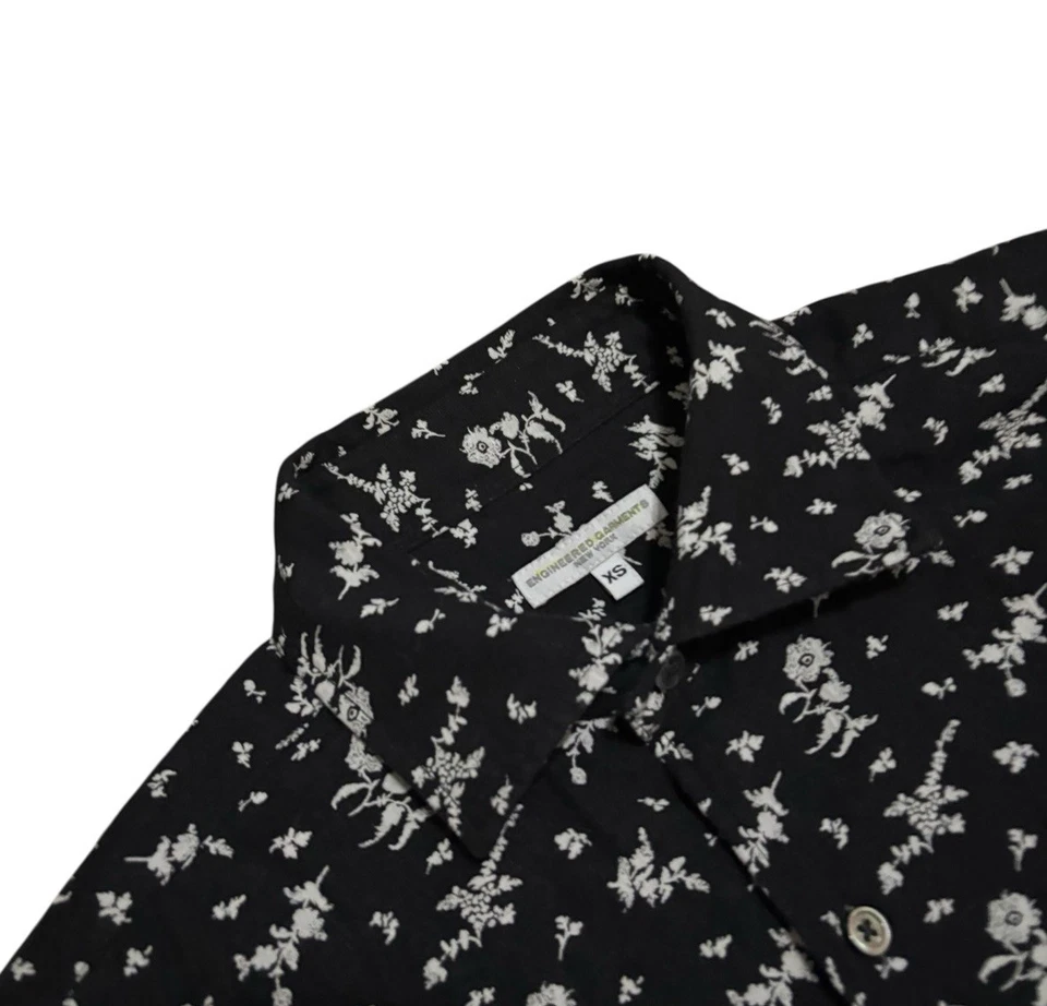 Camisa Engineered Garments Floral Patchwork Para Hombre Talla X-Pequeña en Negro/Blanco Foto 3 de 4